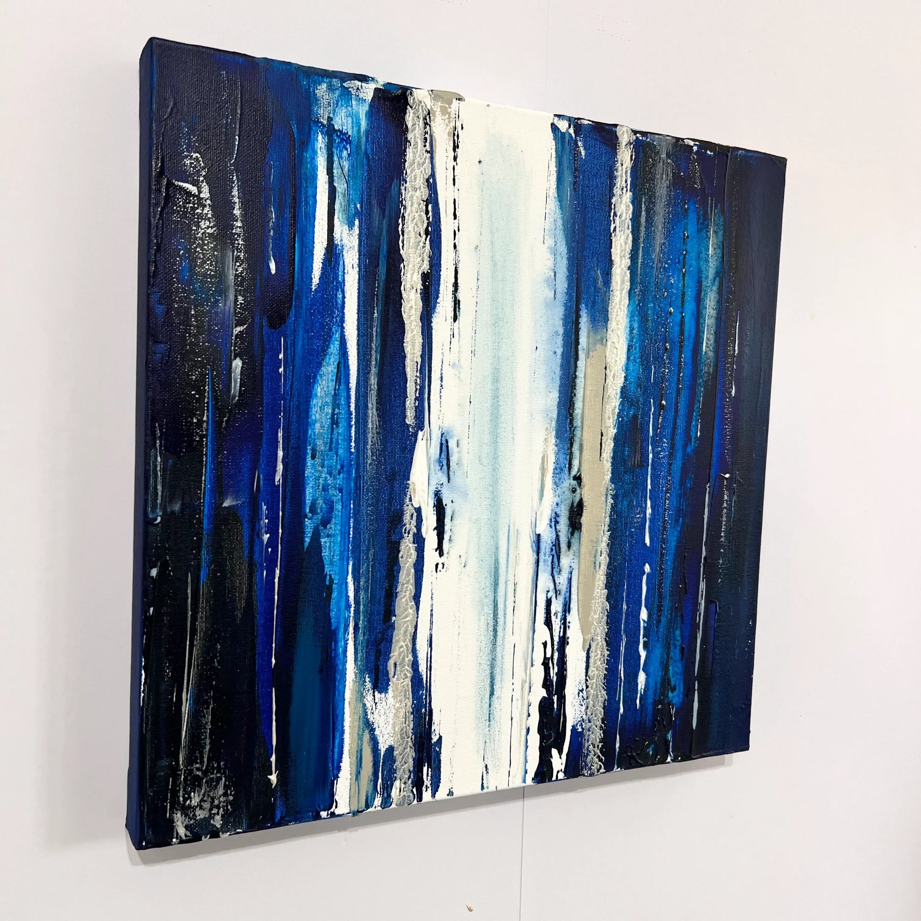 FLOW - SAPPHIRE 2402261